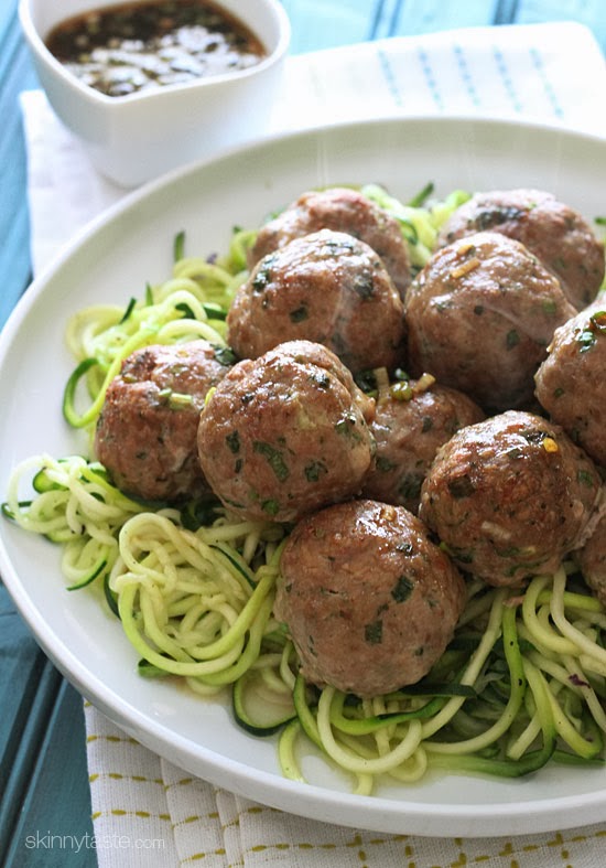 asian-turkey-meatballs-with-Lime-Sesame-Dipping-Sauce