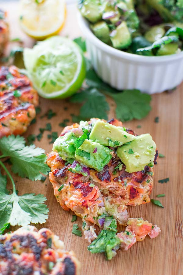 salmon-burgers-with-avocado-salsa-6