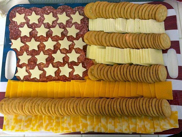 american-flag-cheese-tray