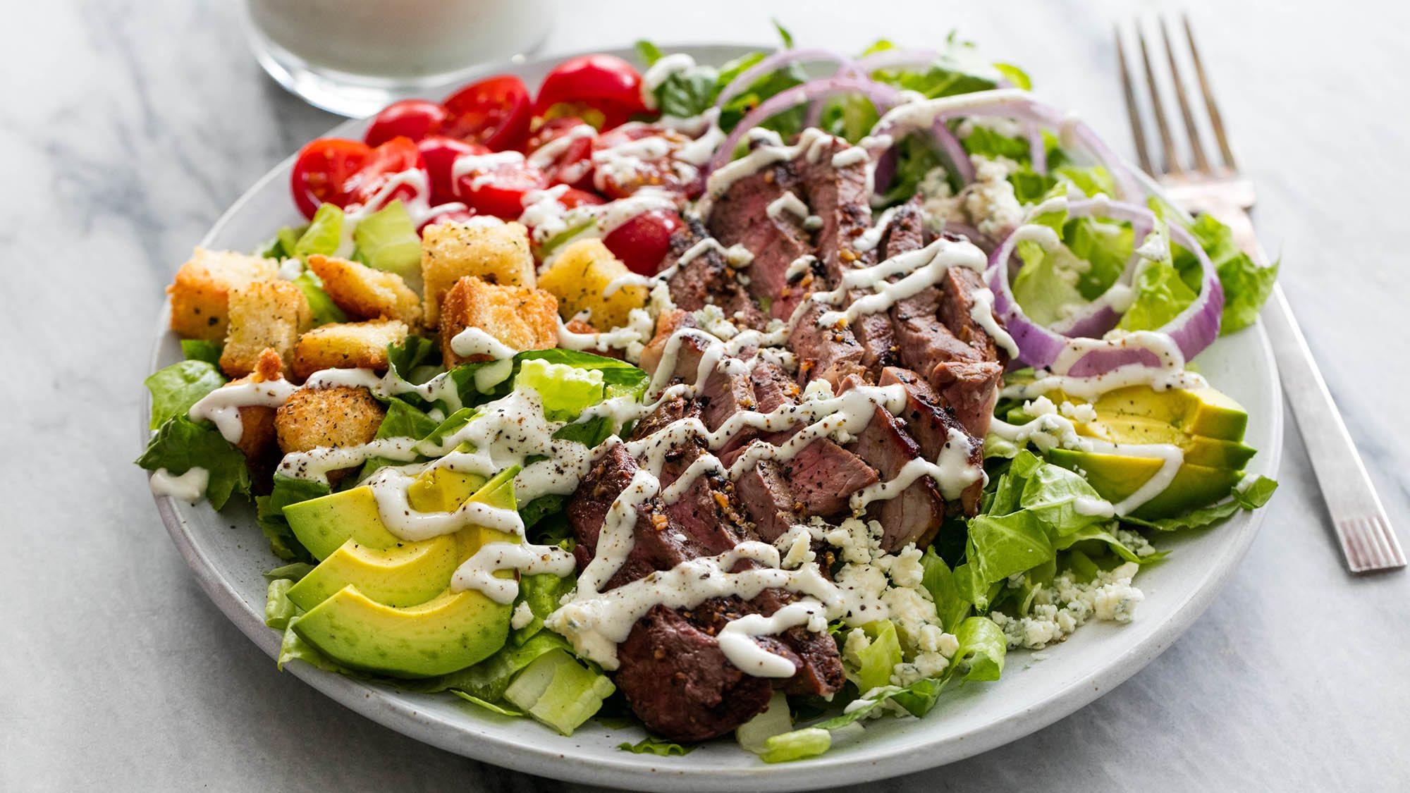 black-n-blue-grilled-steak-salad