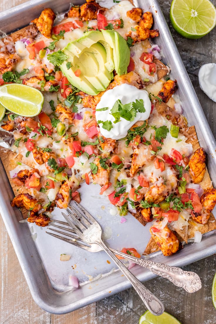 tequila-lime-sheet-pan-chicken-nachos-4-of-7