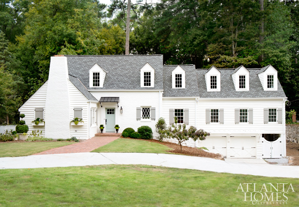 Sherwin-Williams-Alabaster-Home-Exterior-via-Atlanta-Homes